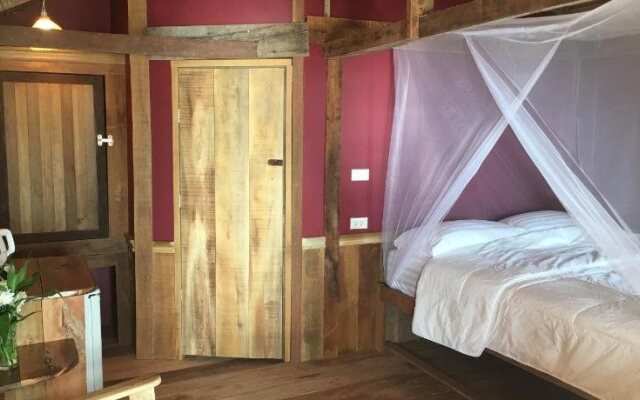 Castaway Beach Bungalows