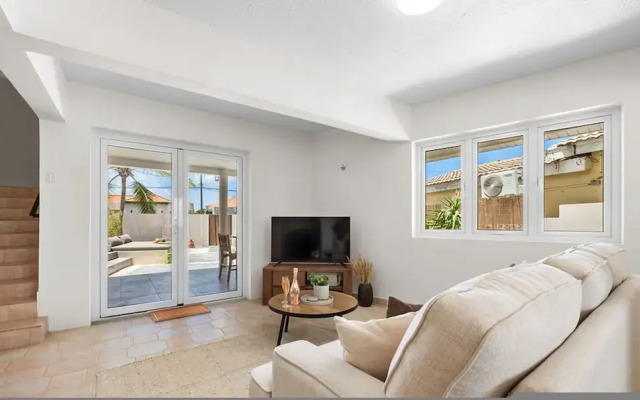 Newly Renovated Amazing Location Private Pool