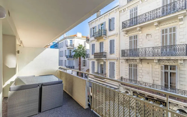 Nice Apartment With Balcony - Center Cannes 1br/4p