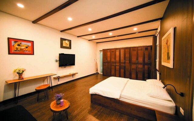 Elegant Studio Apartment