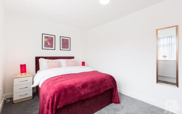 Birmingham Estate - Contractor & Group Accommodation - Secure Parking