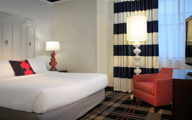 Notary hotel
