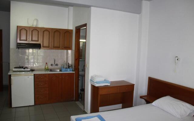 Galanis Studios and Apartments