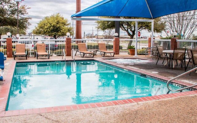 Quality Suites San Antonio Northeast