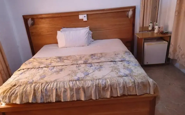 HighLander Guest House