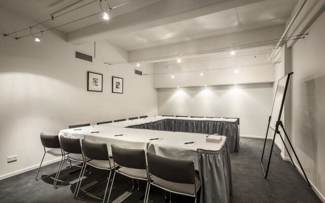 Melbourne CBD Central Apartment Hotel