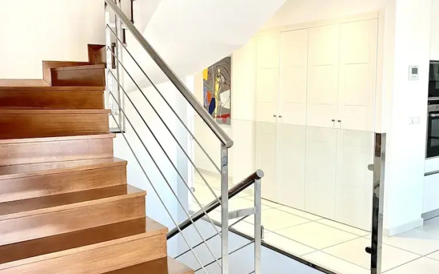 MONDRIAN Luxury Suites & Villas