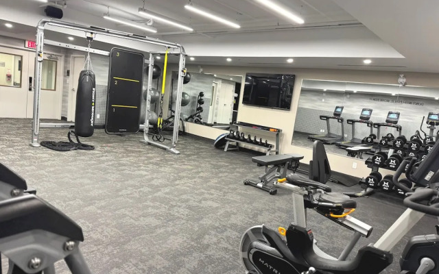 Newmarket Hotel & Suites