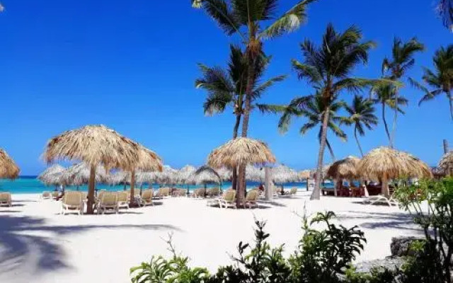 Beach Villas & Apartments Larimar
