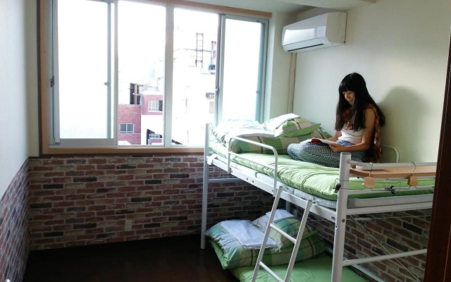 Fukuoka Guest House Little Asia Kokura - Hostel