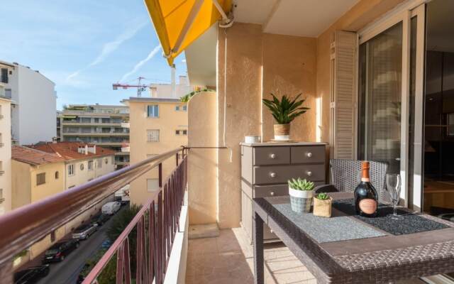 VANEAU Superbe 3P au coeur de Cannes