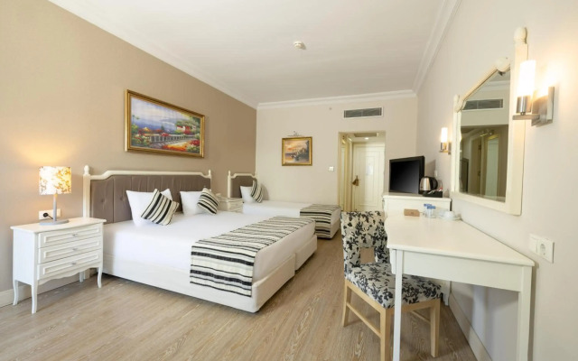 Crystal Tat Beach Golf Resort & Spa - All Inclusive