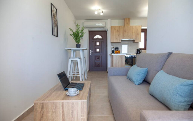Agios Petros Apartments 1