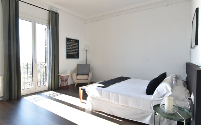 NEW REINA CRISTINA  in Barcelona