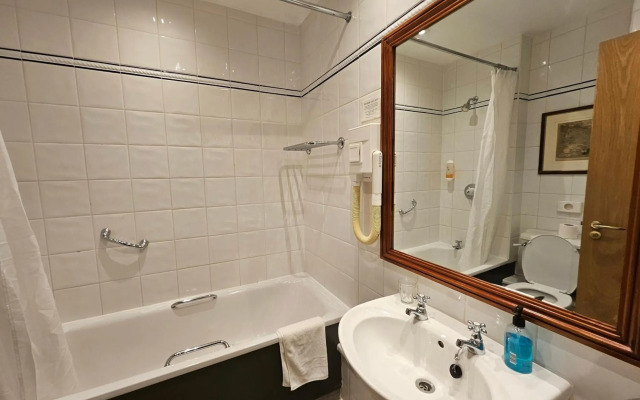 OYO Blaby Westfield Hotel