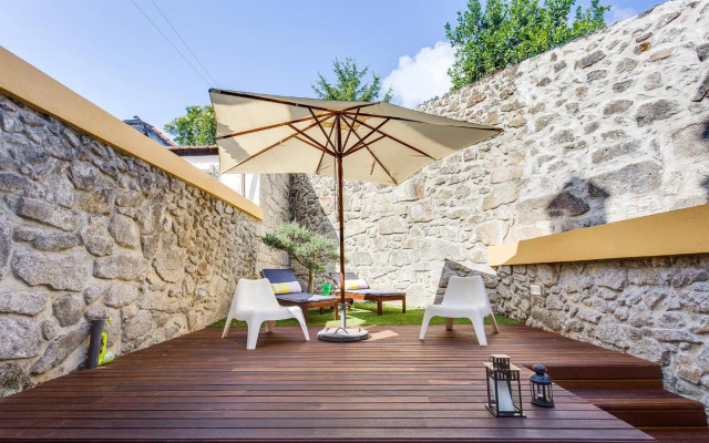 Pinheiro Terrace Downtown Apartment by DA'HOME