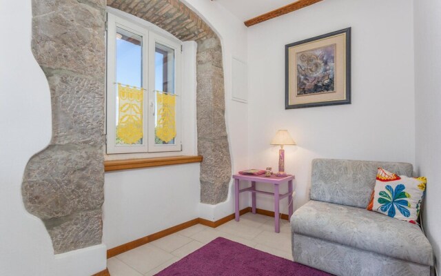 Nice Apartment in Punat With Wifi