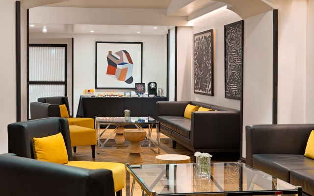H10 Universitat Hotel