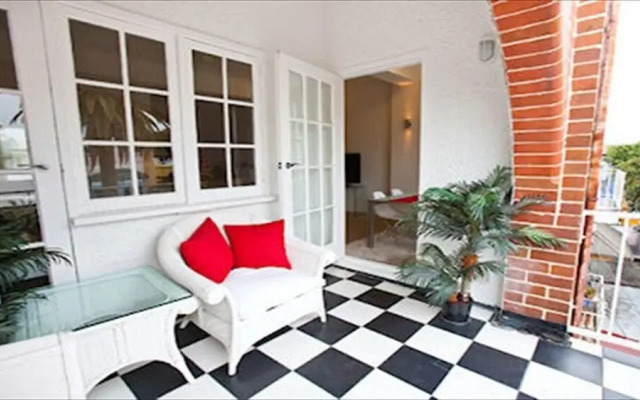 The Apartment Service DARL3