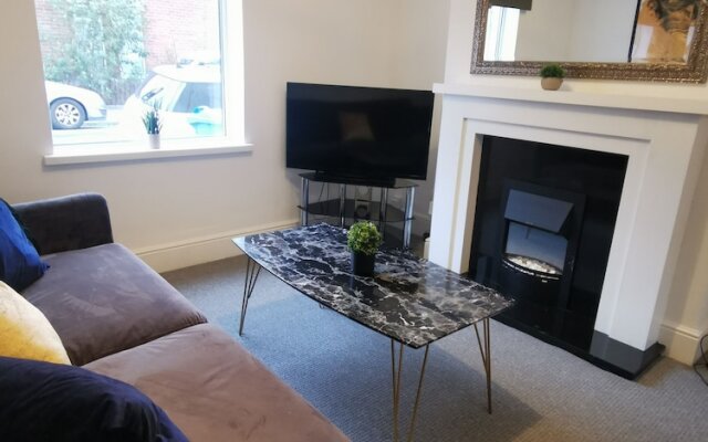 Contractors Home Free Parking Close to City Centre