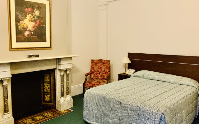 Avonmore on the Park Boutique Hotel – Guest Rooms – Sydney