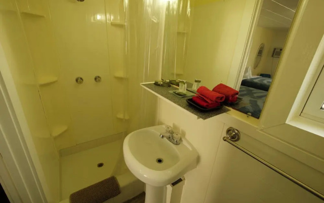 Creston Valley Motel