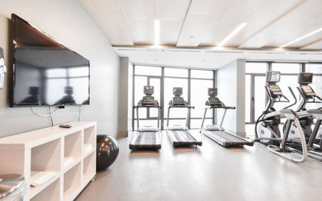 Global Luxury Suites at Seaport