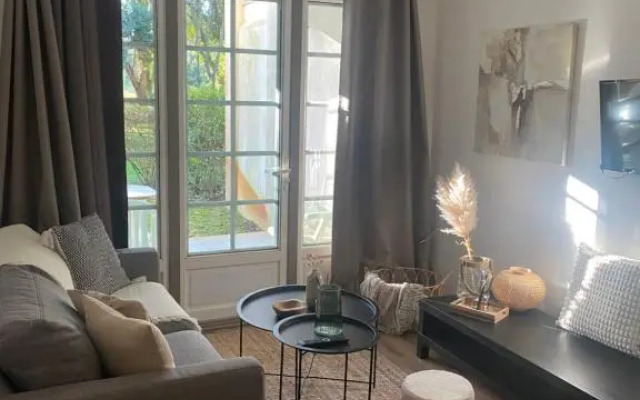 Appartement du Golf Les Bastides piscine et océan