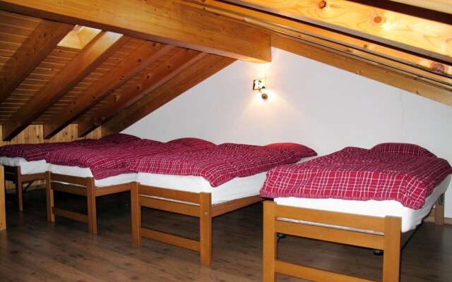 Hiboux Vex in Vex With 5 Bedrooms and 3 Bathrooms