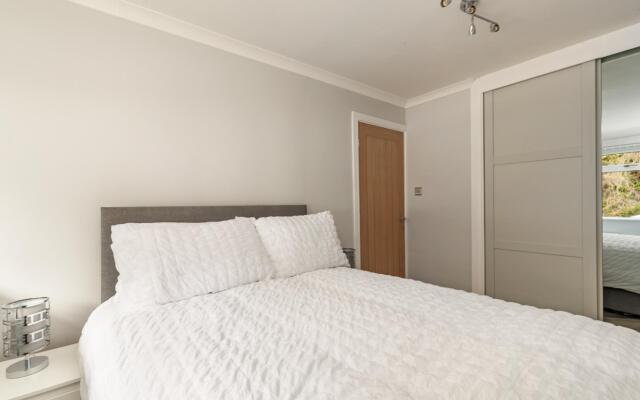 Pleasant View - Direct Beach Access Sea Views and Parking