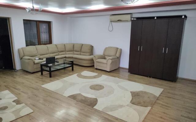 Apartament 2 la Vila