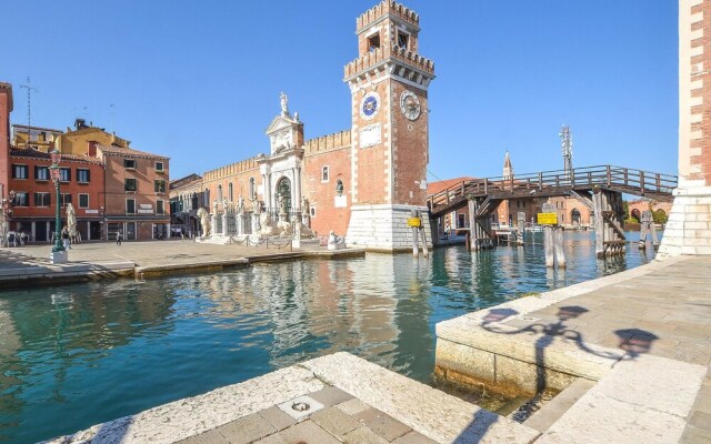 Stunning Apartment in Venezia With 2 Bedrooms and Wifi