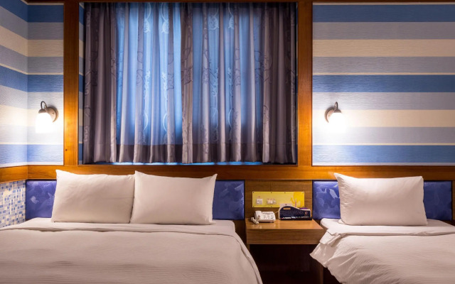Golden Phoenix Hotel