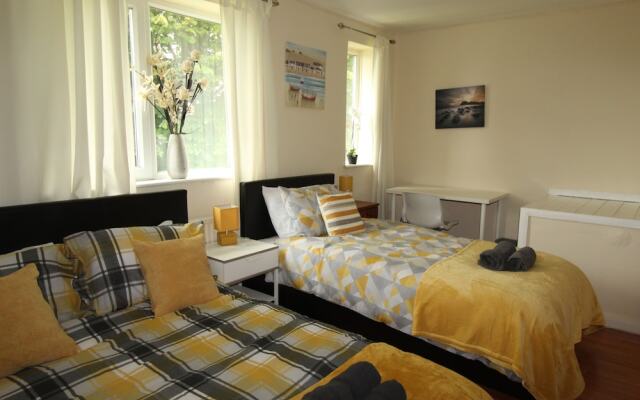 Cowsley House