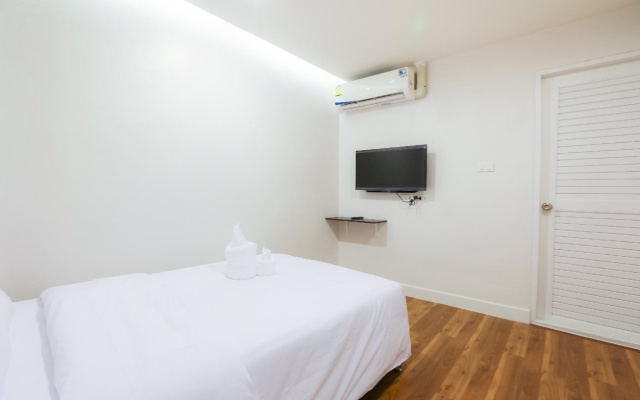 Metro Hotel