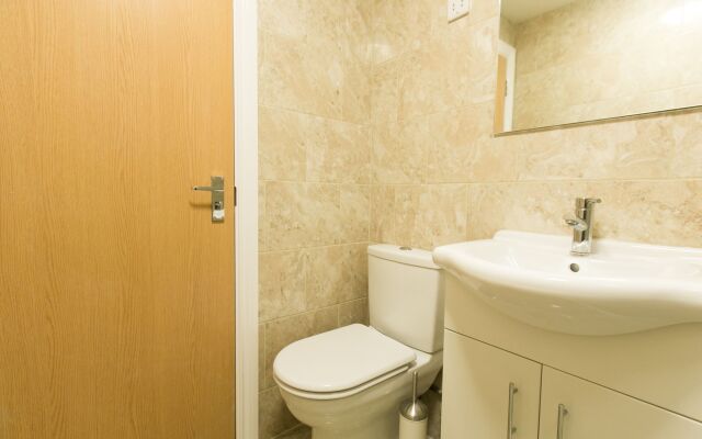 Belvilla Ilford Hill Hotel London