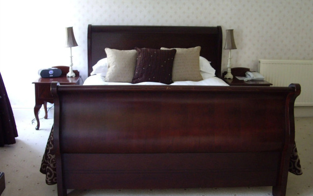 The Knoll Country House