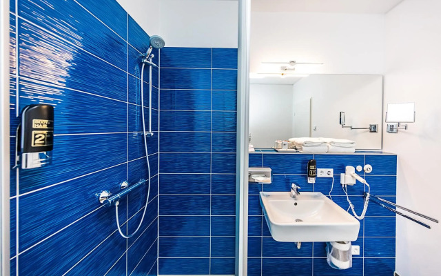 Best Western Plus Royal Suites