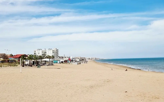 Bungalow With Stunning Sea Views, Just One Street From the Beach