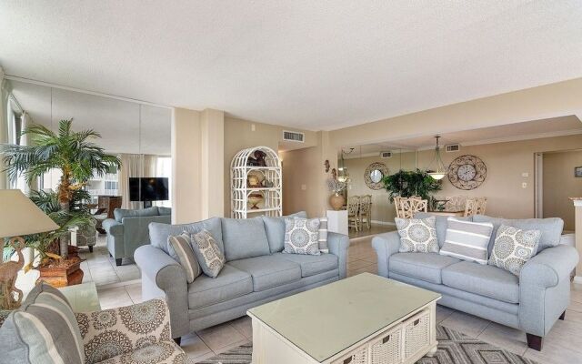 Shoreline 1056 Condo by RedAwning