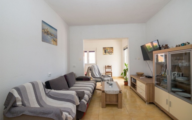 Apartment Goran