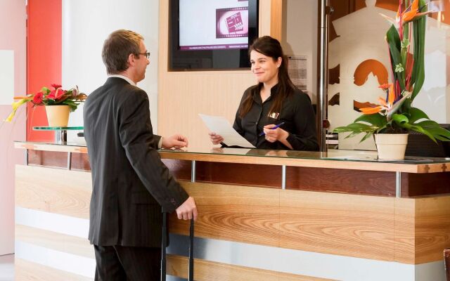 Mercure Pau Palais Sports