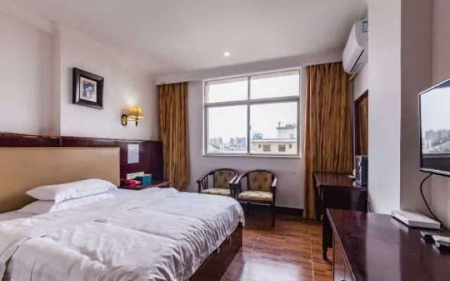 Longsheng Business Hotel