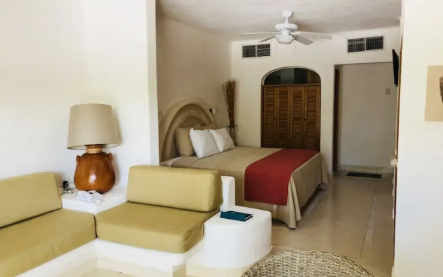 Las Villas Akumal  2B-13 by SkyRun