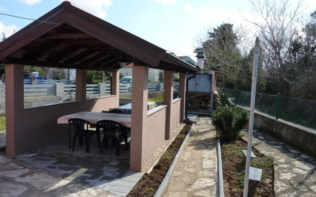 Cozy apartments near Queens Beach - Nin