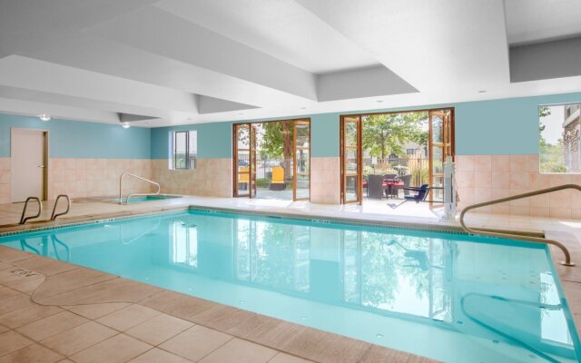 Holiday Inn Express & Suites Ontario by IHG