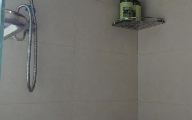 Hangzhou QingHe Hostel