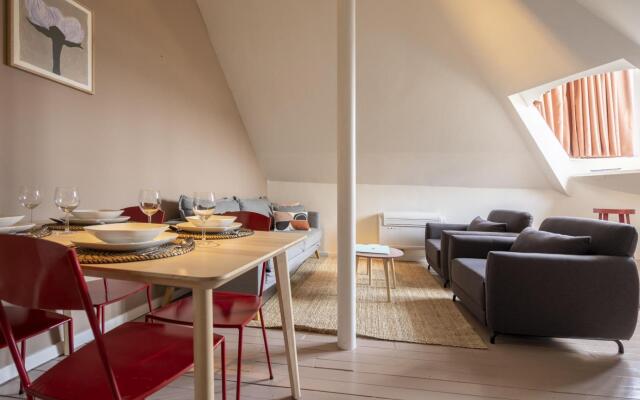 The Suit Duplex Apartment