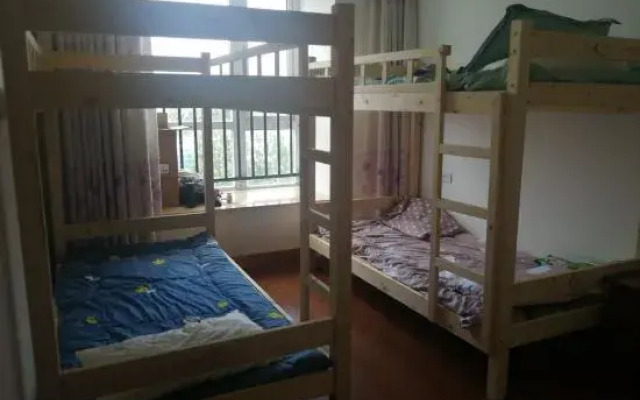 Qingmu Sanshe Youth Hostel