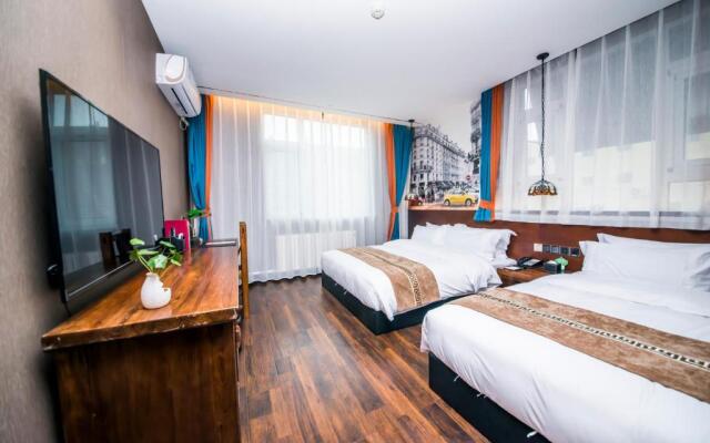 MG Hotel - St. Michael's Cathedral, Qingdao
